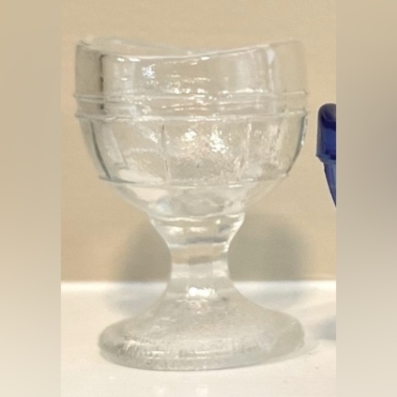 Vintage Eye Wash Cups Set of Two Clear and Light Pink - Picture 4 of 13